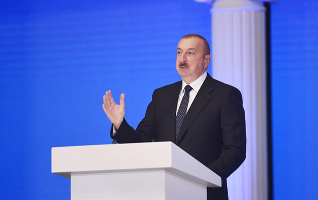 mezlum-bir-adam-kimi-gosterisleri-yerine-yetirirdi